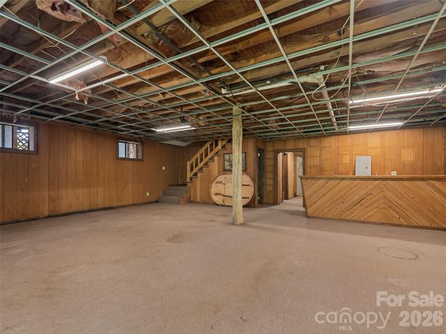 831 Qualla Road, Waynesville, NC 28785