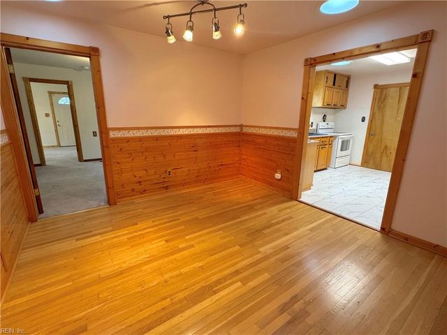 5007 Hazelwood RD, Hampton, VA 23605