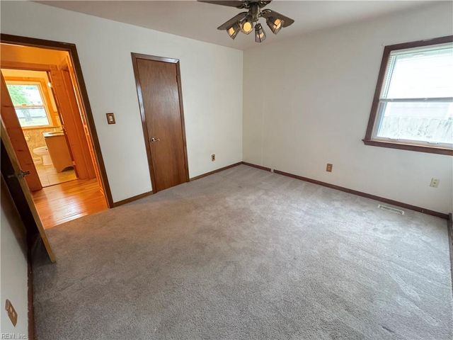 5007 Hazelwood RD, Hampton, VA 23605