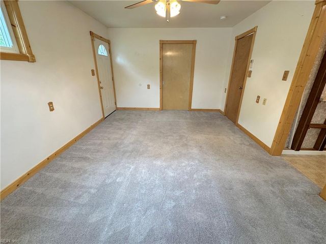 5007 Hazelwood RD, Hampton, VA 23605