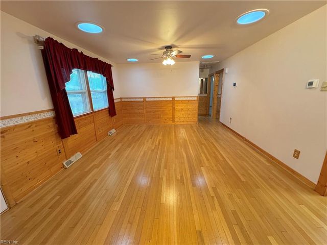 5007 Hazelwood RD, Hampton, VA 23605