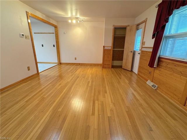 5007 Hazelwood RD, Hampton, VA 23605