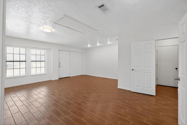 206 Staples Drive, Baytown, TX 77523