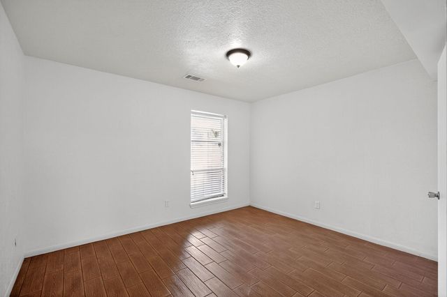 206 Staples Drive, Baytown, TX 77523