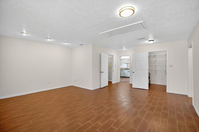 206 Staples Drive, Baytown, TX 77523