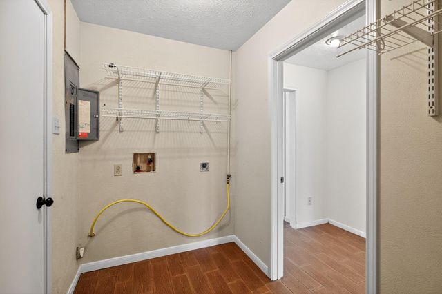 206 Staples Drive, Baytown, TX 77523