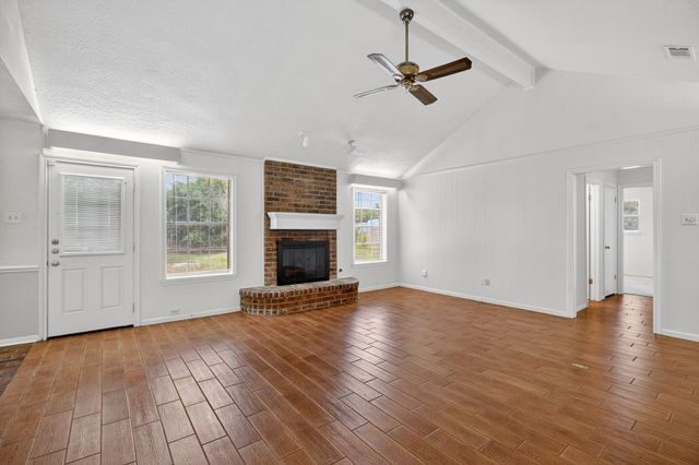 206 Staples Drive, Baytown, TX 77523