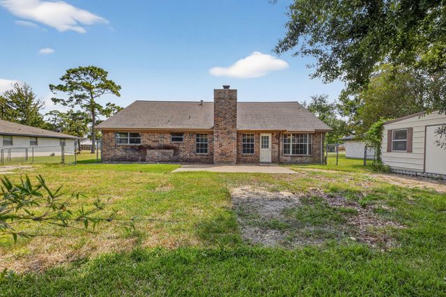 206 Staples Drive, Baytown, TX 77523