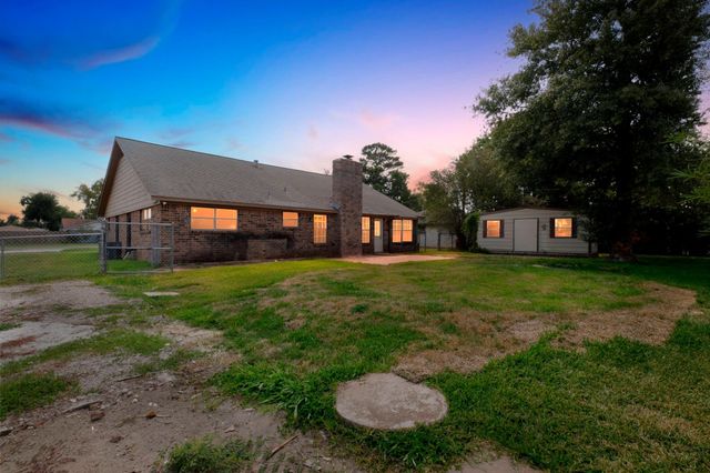 206 Staples Drive, Baytown, TX 77523