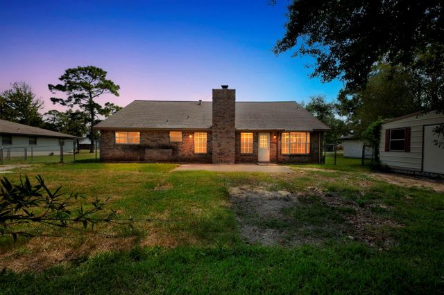 206 Staples Drive, Baytown, TX 77523