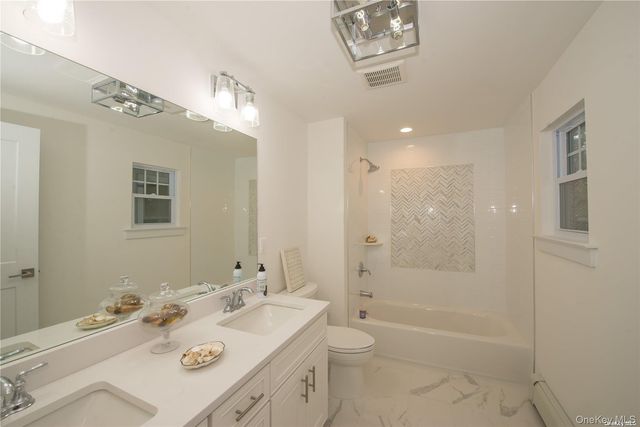 14 Northridge Street 14, Huntington Station, NY 11746