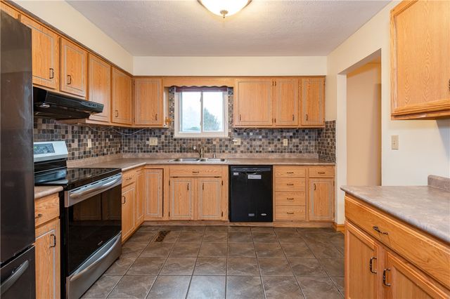 144 Matthews Avenue, Enon Vlg, OH 45323