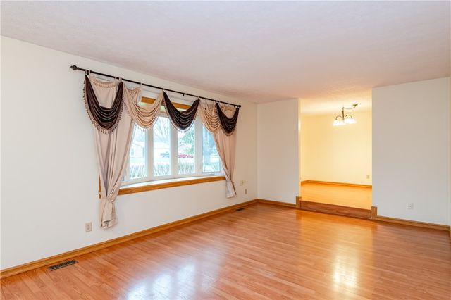 144 Matthews Avenue, Enon Vlg, OH 45323