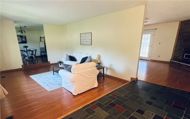144 Matthews Avenue, Enon Vlg, OH 45323