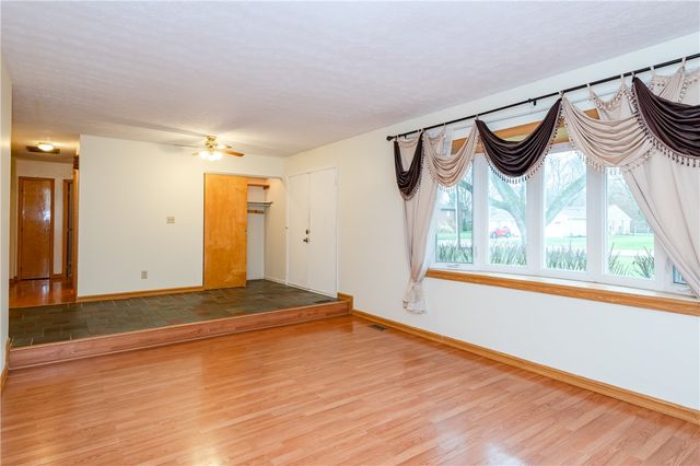 144 Matthews Avenue, Enon Vlg, OH 45323