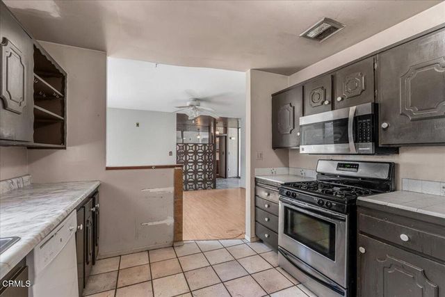 1061 Gill Avenue, Port Hueneme, CA 93041