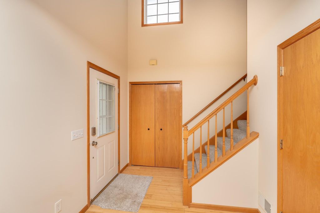 15570 Finch Avenue, Apple Valley, MN 55124 — photo 5