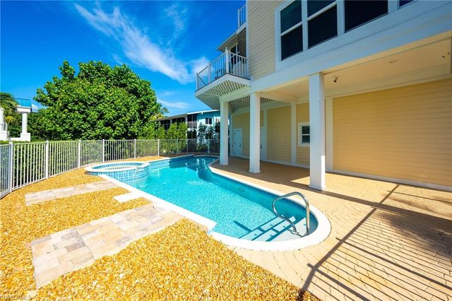408 Bella Vista WAY E, Sanibel, FL 33957