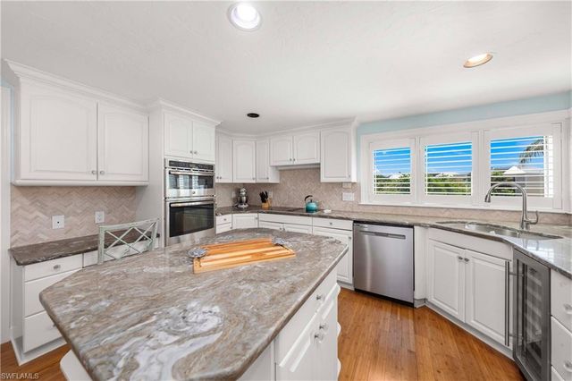 408 Bella Vista WAY E, Sanibel, FL 33957