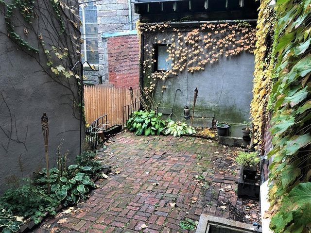 38 Temple 1, Boston, MA 02114