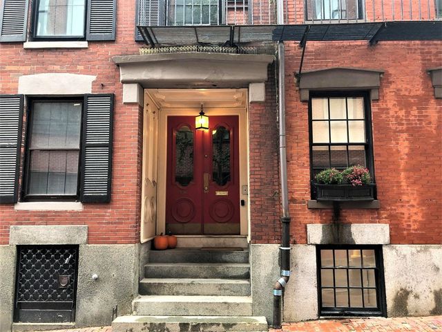 38 Temple 1, Boston, MA 02114