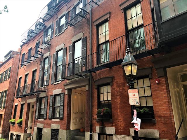 38 Temple 1, Boston, MA 02114