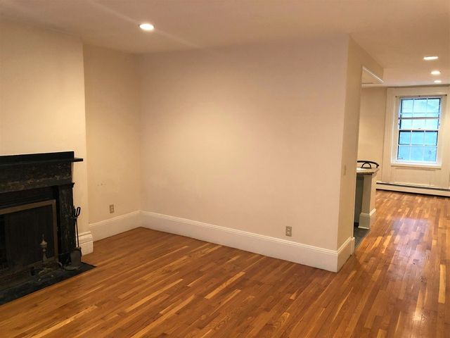 38 Temple 1, Boston, MA 02114