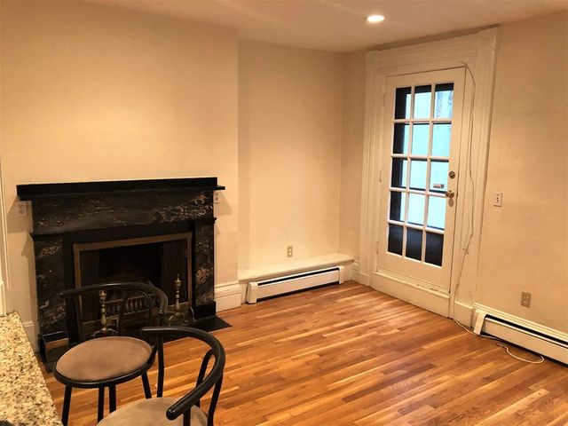 38 Temple 1, Boston, MA 02114