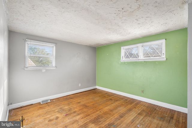 2 PATTERSON AVE, Pennsville, NJ 08070