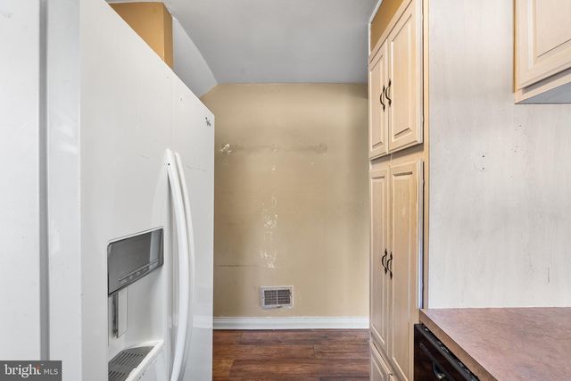 2 PATTERSON AVE, Pennsville, NJ 08070