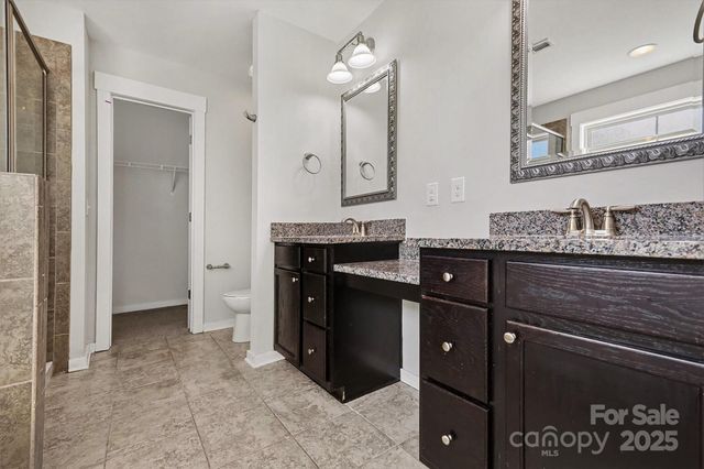 10004 Michael Crossing Drive, Charlotte, NC 28213