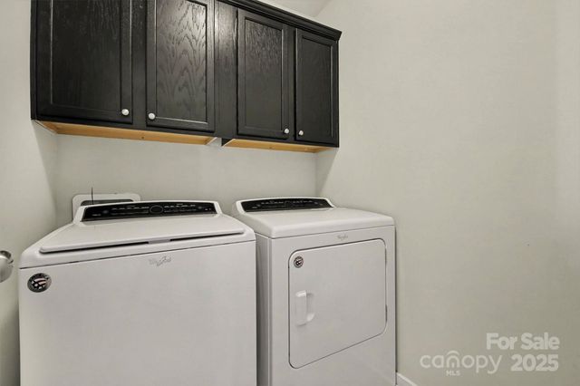 10004 Michael Crossing Drive, Charlotte, NC 28213