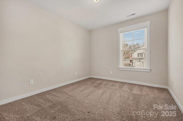 10004 Michael Crossing Drive, Charlotte, NC 28213