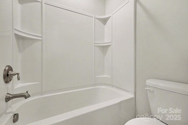 10004 Michael Crossing Drive, Charlotte, NC 28213