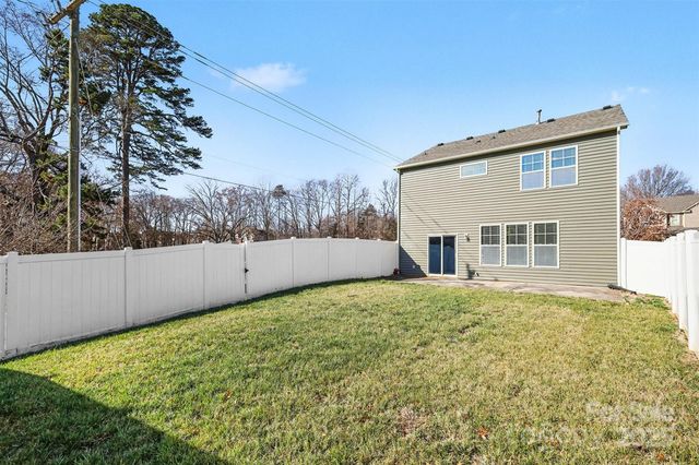 10004 Michael Crossing Drive, Charlotte, NC 28213