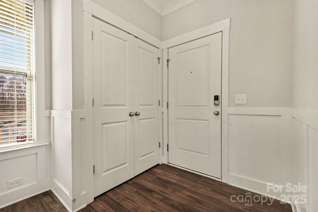 10004 Michael Crossing Drive, Charlotte, NC 28213