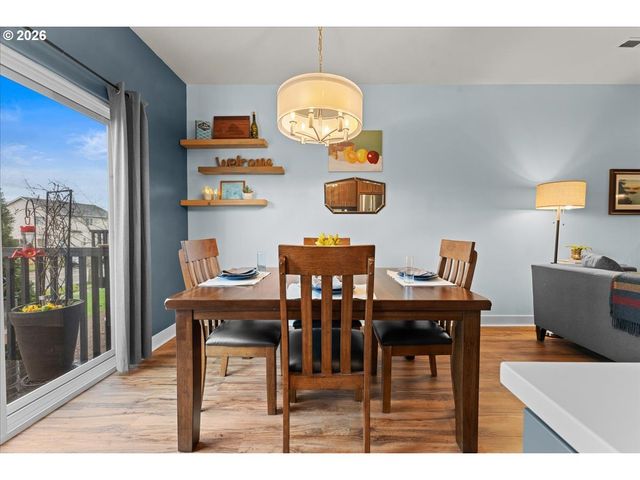 21123 Ne OSBURN Loop, Fairview, OR 97024