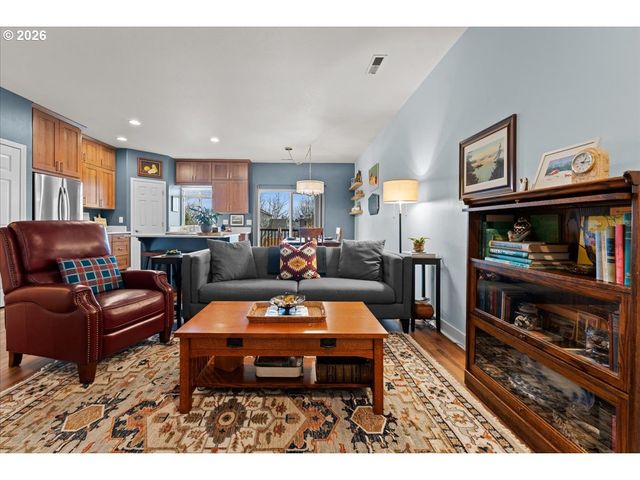 21123 Ne OSBURN Loop, Fairview, OR 97024