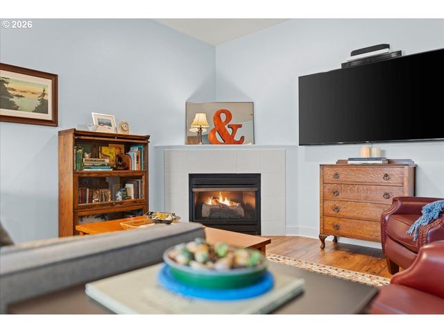 21123 Ne OSBURN Loop, Fairview, OR 97024