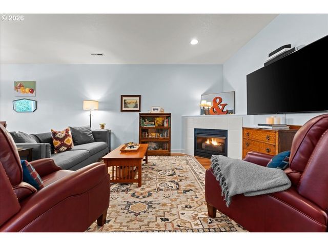 21123 Ne OSBURN Loop, Fairview, OR 97024