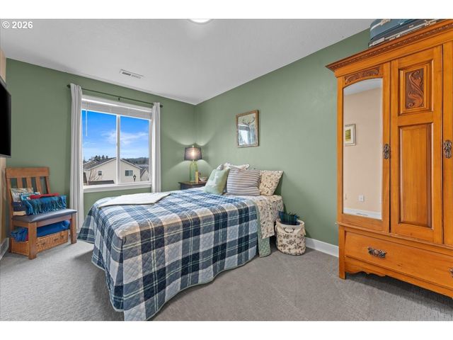 21123 Ne OSBURN Loop, Fairview, OR 97024