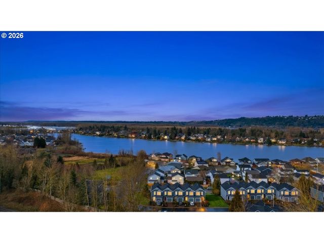 21123 Ne OSBURN Loop, Fairview, OR 97024