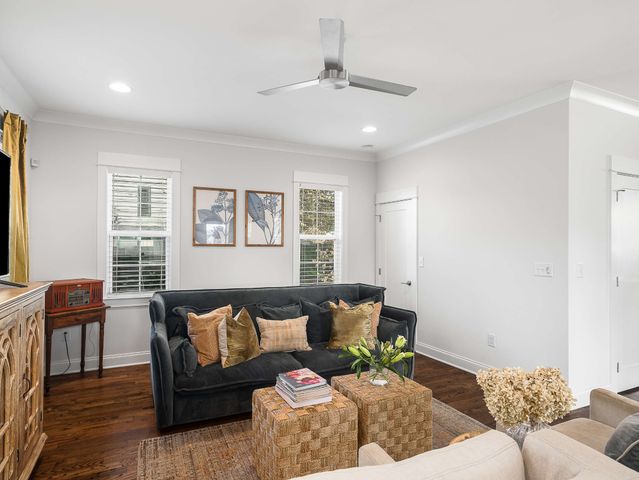 2146B Oakland St, Nashville, TN 37210