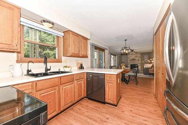 9140 Morgan COURT, Franksville, WI 53126