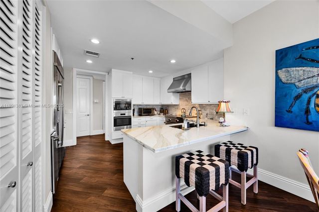 13647 Deering Bay Dr 142, Coral Gables, FL 33158