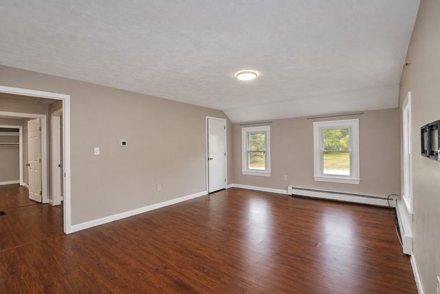 33 Summer St, Tyngsborough, MA 01879