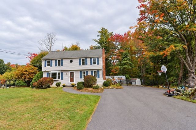 33 Summer St, Tyngsborough, MA 01879