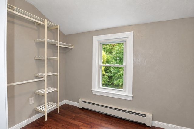 33 Summer St, Tyngsborough, MA 01879