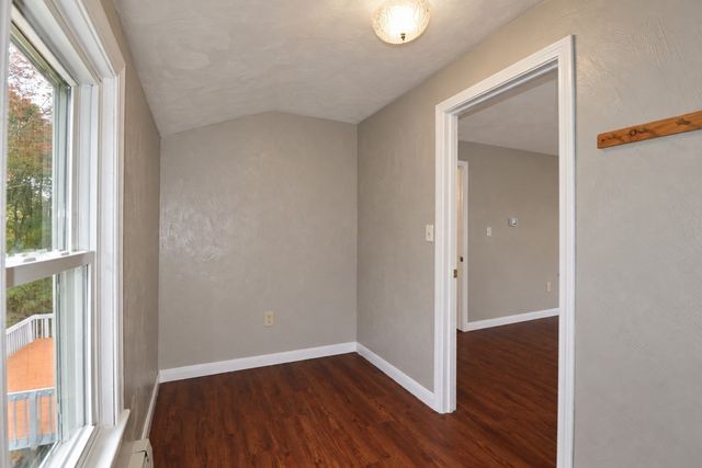 33 Summer St, Tyngsborough, MA 01879