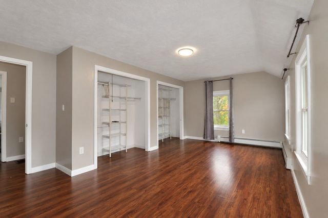 33 Summer St, Tyngsborough, MA 01879